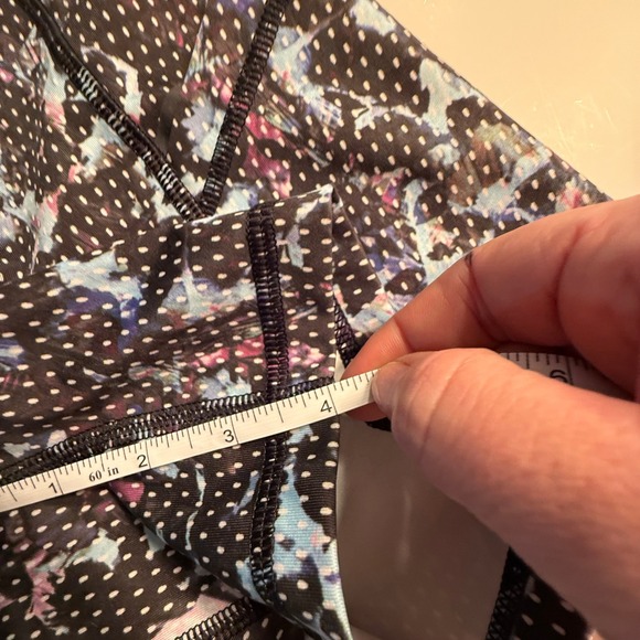 Womens/ size 6/Lululemon workout bundle - Picture 9 of 11